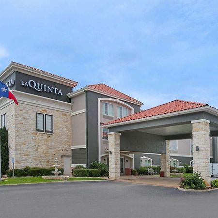 Отель La Quinta By Wyndham Фредериксберг Экстерьер фото